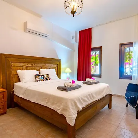 Canan Kaş